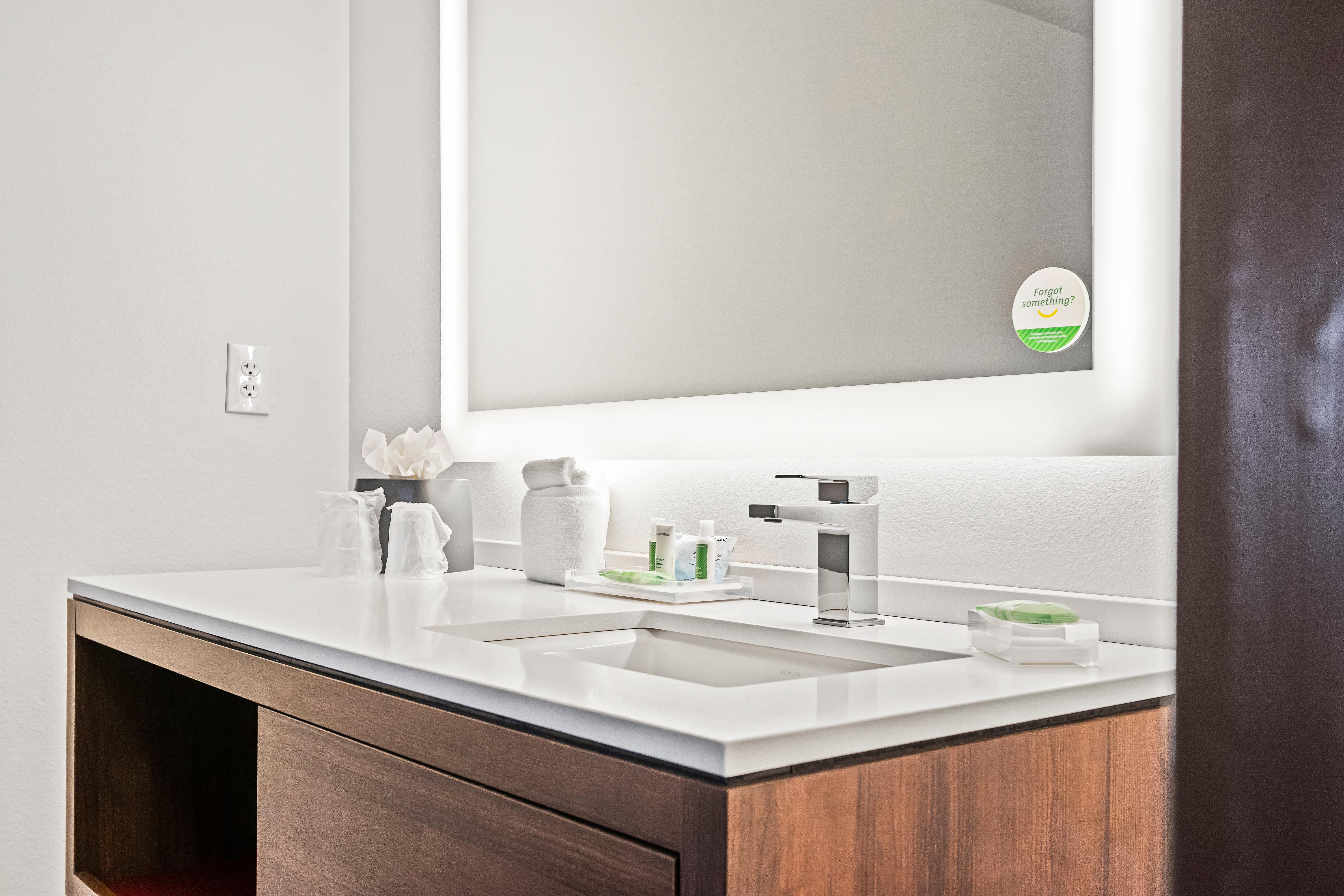 Holiday Inn - St. Petersburg West By Ihg Zewnętrze zdjęcie