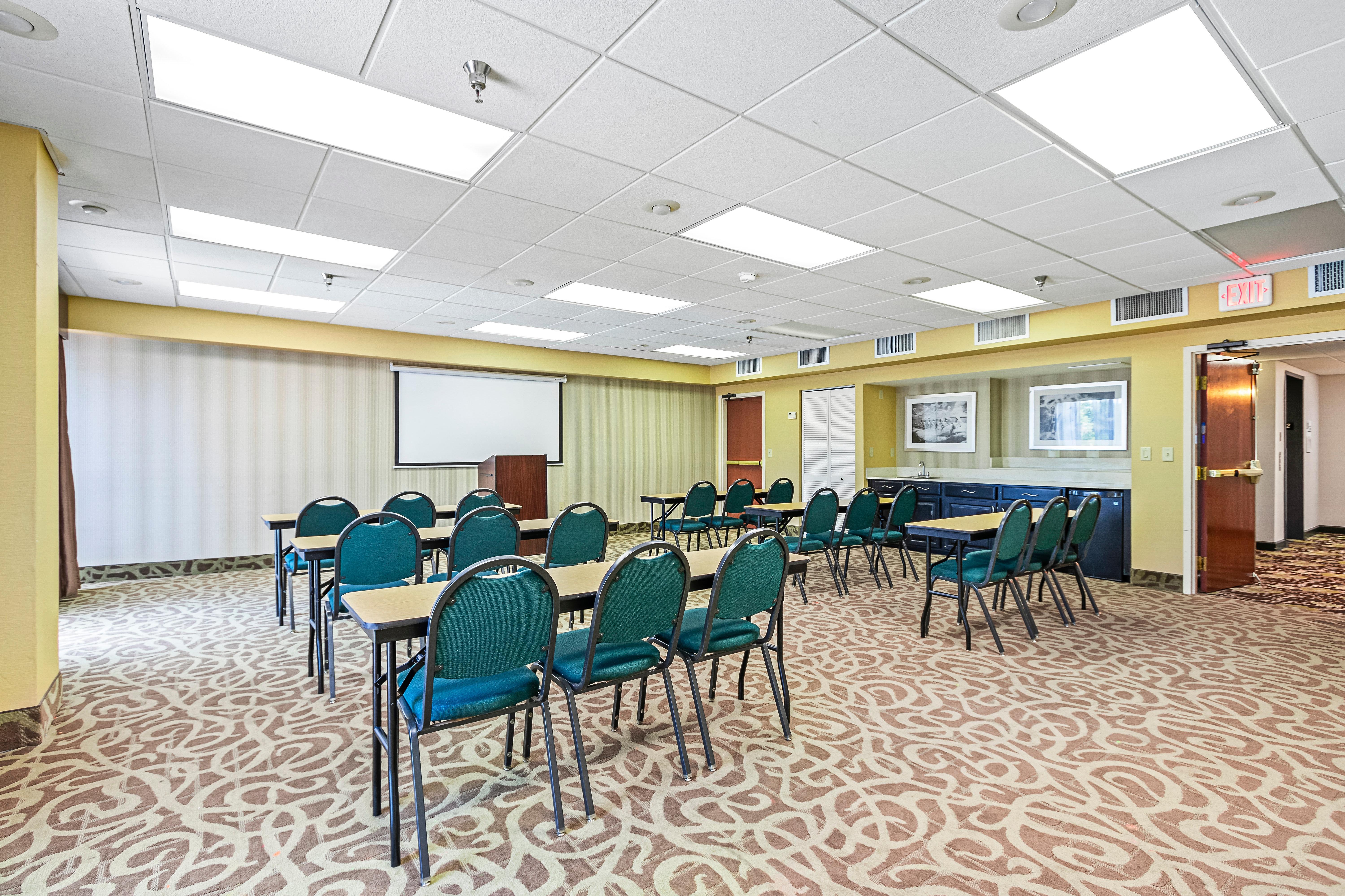 Holiday Inn - St. Petersburg West By Ihg Zewnętrze zdjęcie